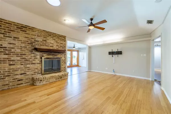 Carrollton, TX 75006,1509 Shannon Court