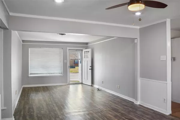 Bedford, TX 76022,812 Jerry Lane