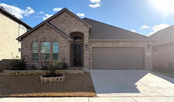 4728 Dewy Rose Lane, Fort Worth, TX 76244