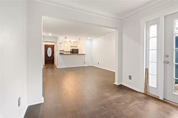 Dallas, TX 75219,4323 Brown Street #139