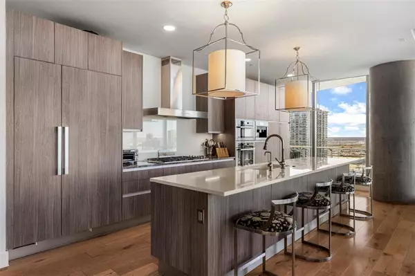 Dallas, TX 75201,3130 N Harwood Street #1503