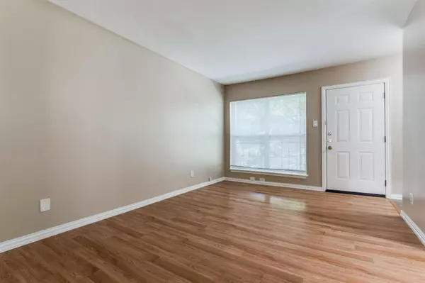 Dallas, TX 75214,5508 Tremont Street #6