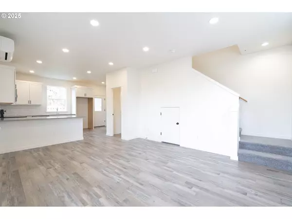 Portland, OR 97236,14722 SE POWELL BLVD