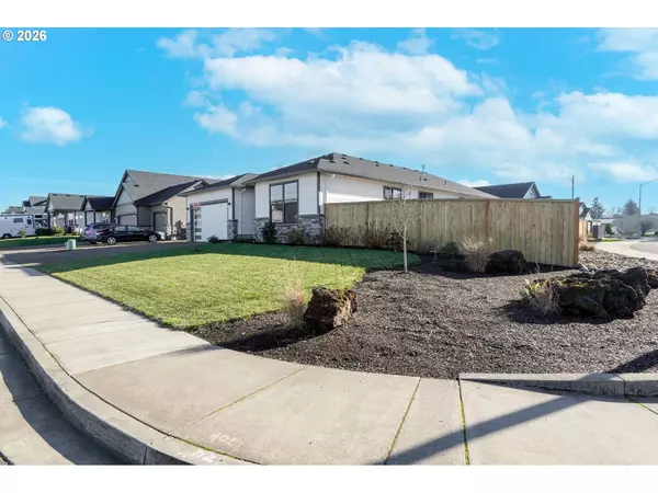 Sublimity, OR 97385,510 NE ASPEN ST