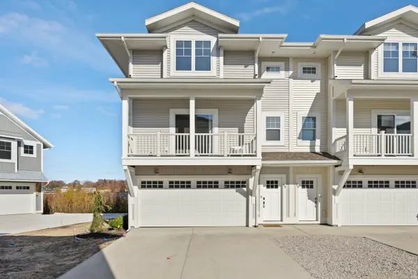 Douglas, MI 49406,60 Swing Bridge LN