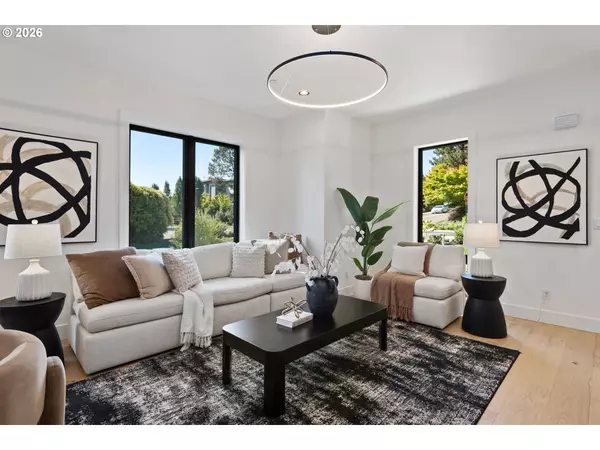 Lake Oswego, OR 97034,705 1st ST