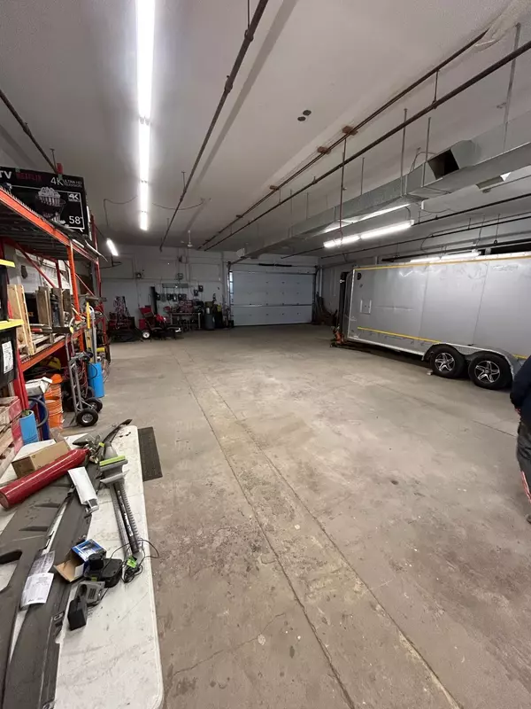 Oshawa, ON L1G 4X1,1279 Simcoe ST N