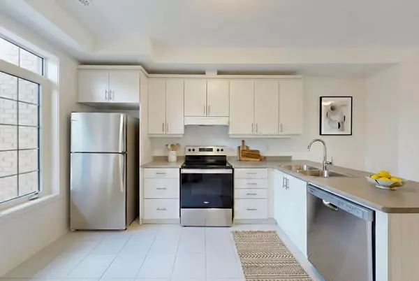 Whitby, ON L2N 0N9,26 Calloway WAY