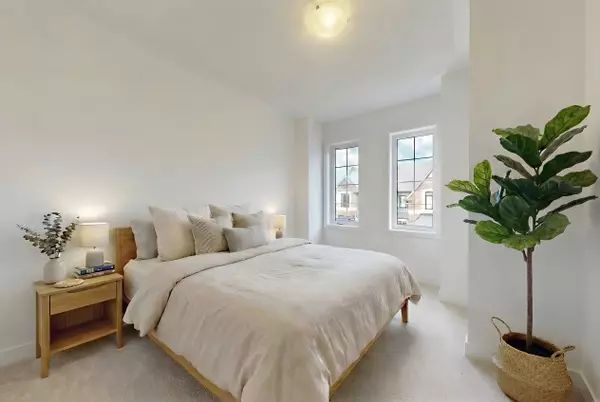 Whitby, ON L2N 0N9,26 Calloway WAY