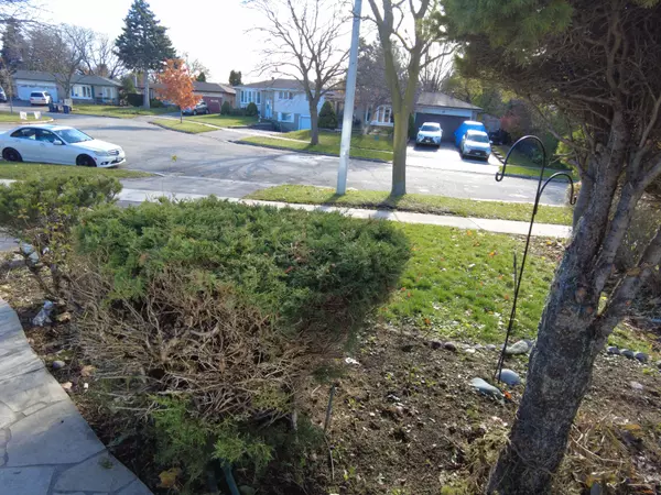 Toronto E09, ON M1E 4J7,76 Sealstone TER