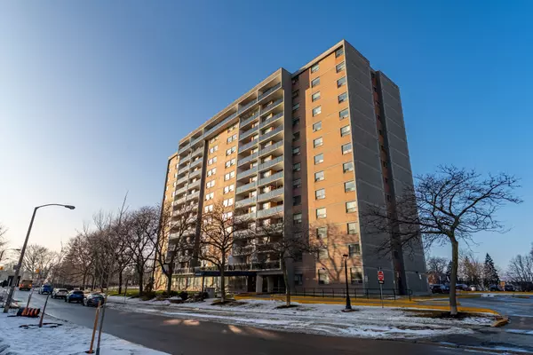 Toronto E08, ON M1K 5E1,20 Gilder DR #906