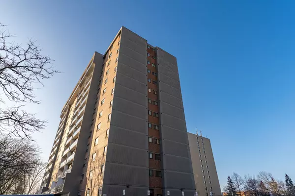 Toronto E08, ON M1K 5E1,20 Gilder DR #906