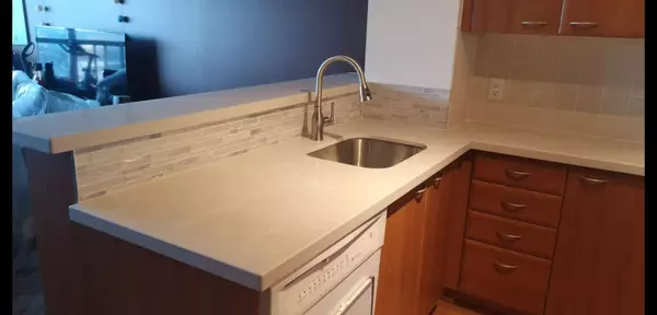 Toronto E09, ON M1H 3J7,38 Lee Centre DR #2912