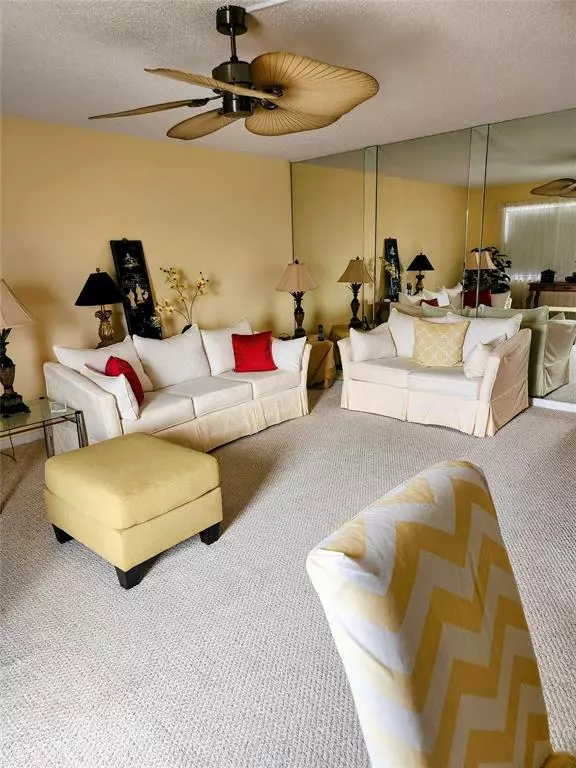 Deerfield Beach, FL 33442,4042 Lyndhurst J #4042