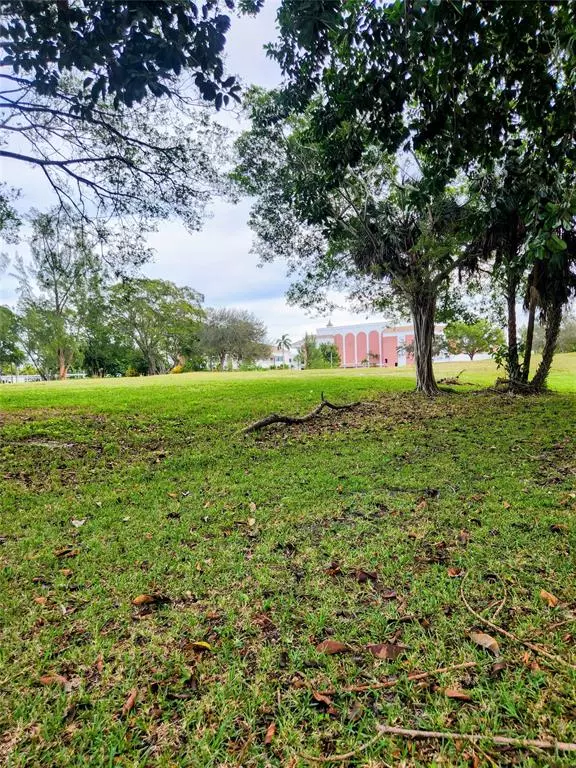 Deerfield Beach, FL 33442,4042 Lyndhurst J #4042