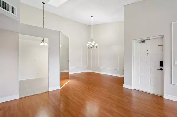 Delray Beach, FL 33446,13770 Oneida Dr #D2