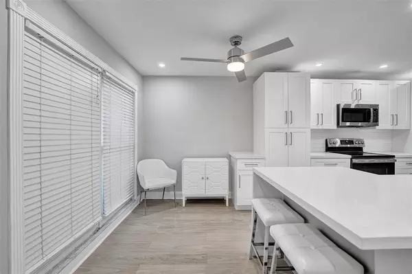 Hollywood, FL 33021,3301 RALEIGH ST #4B