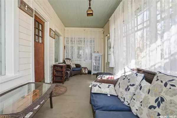 Saskatoon, SK S7K 2T7,809 6th AVENUE N