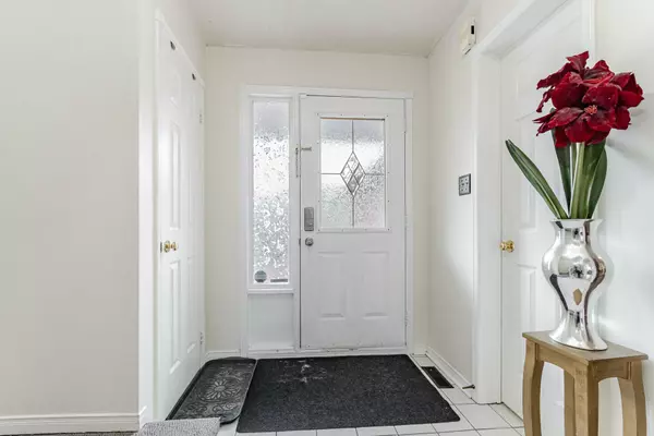 Brampton, ON L6Y 4T3,10 Mullis CRES