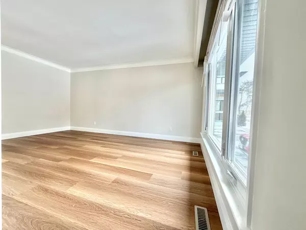 Oakville, ON L6L 4A7,550 Third Line