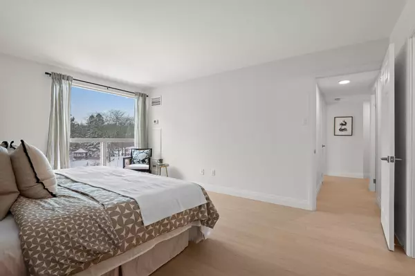 Mississauga, ON L5L 4M2,1700 The Collegeway N/A #312