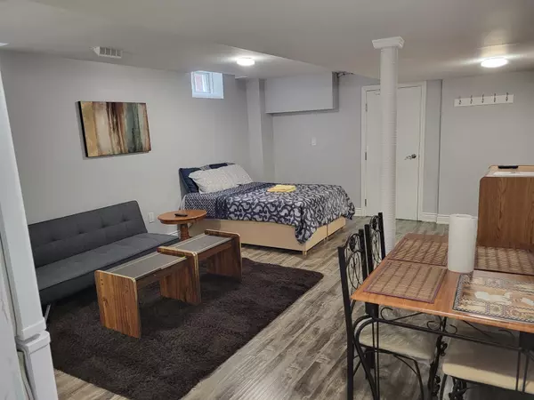 Brampton, ON L6P 2B1,76 LEXINGTON RD