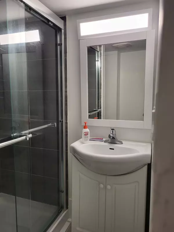 Brampton, ON L6P 2B1,76 LEXINGTON RD