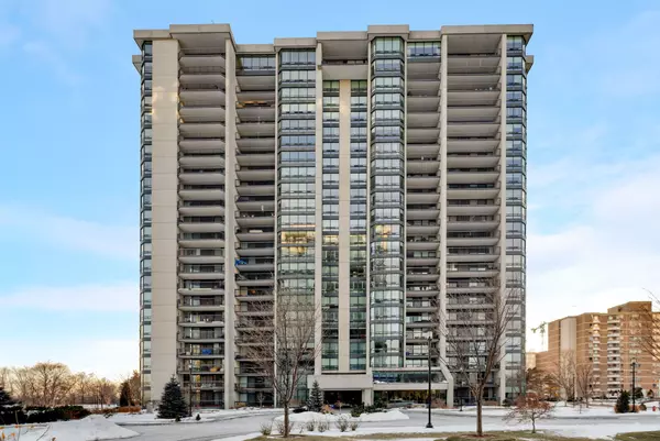 Oakville, ON L6L 5V2,2180 Marine DR #1401
