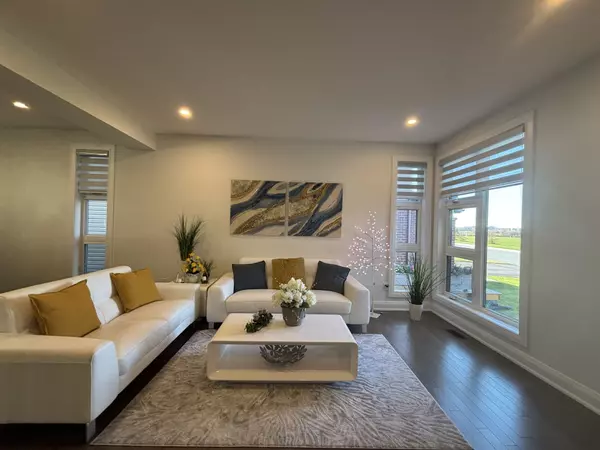 Kanata, ON K2V 0L8,561 Honeylocust AVE