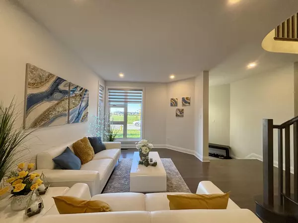 Kanata, ON K2V 0L8,561 Honeylocust AVE