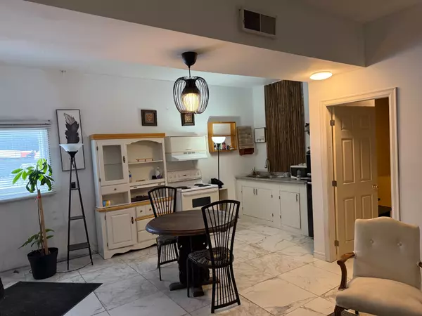 Port Colborne, ON L3K 3V7,239 MAIN ST W #3