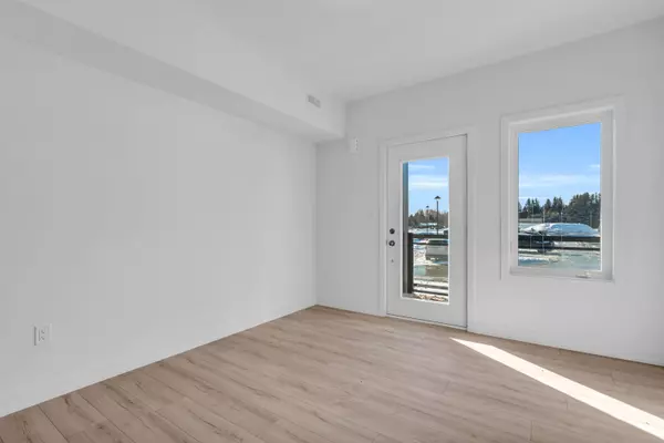 Centre Wellington, ON N1M 2W3,940 St David ST N #26