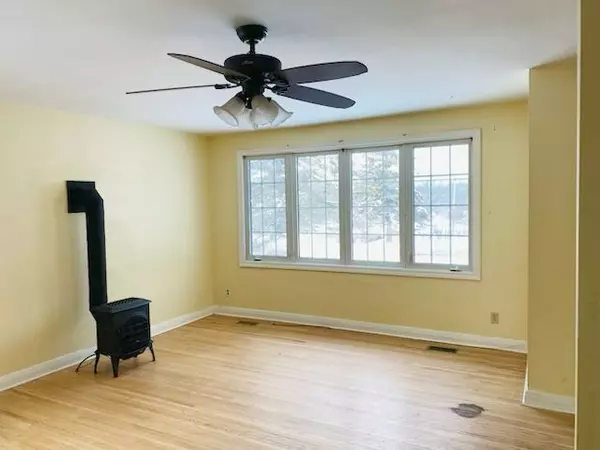 Selwyn, ON K0L 2H0,103 BRIDGE ST