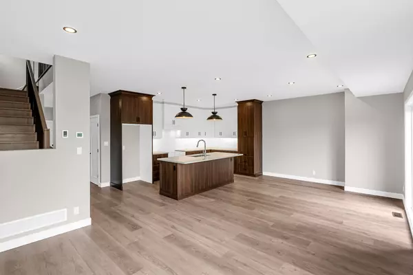 South Glengarry, ON K0C 2C0,6831 Monument WAY