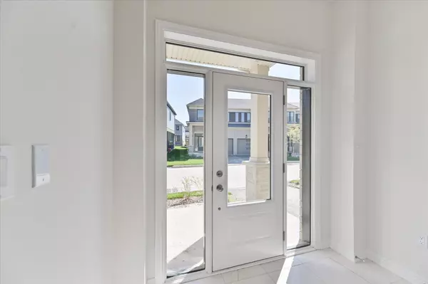 Kawartha Lakes, ON K9V 0T2,33 Hickey LN