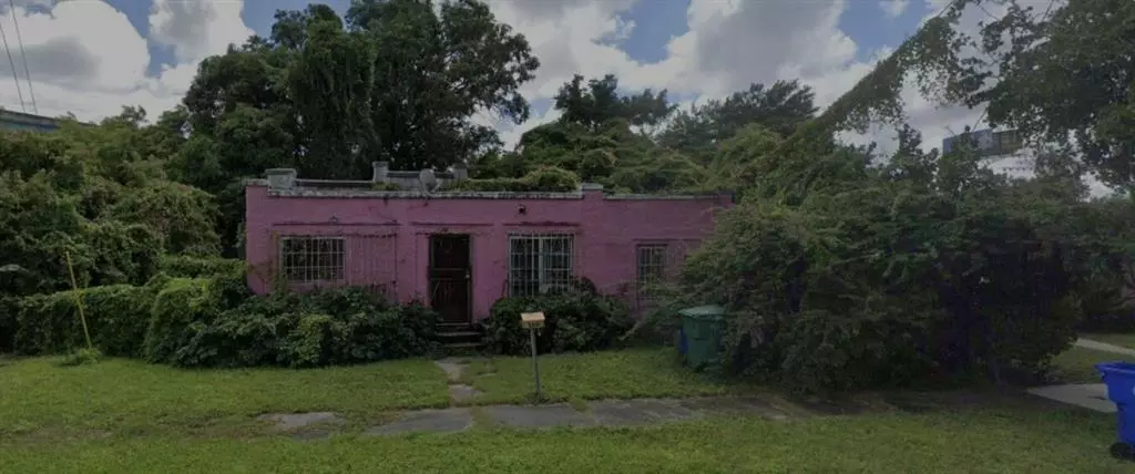 660 NW 43rd St, Miami, FL 33127