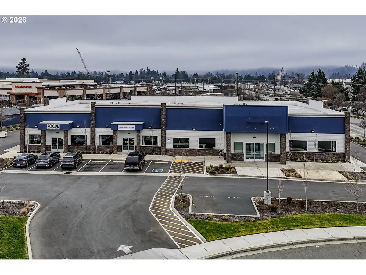 135 NE MILL ST, Grants Pass, OR 97526