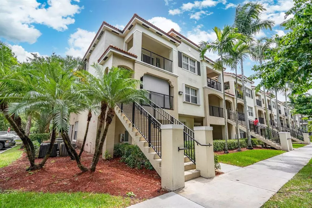Coral Springs, FL 33067,5840 W SAMPLE ROAD #301