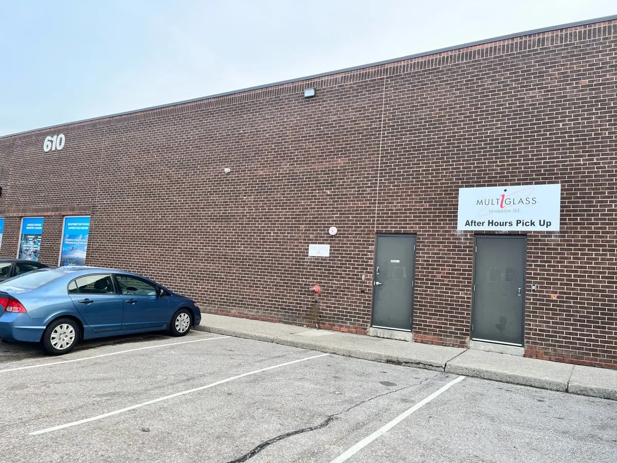 610 Hanlan RD #1, Vaughan, ON L4L 4Y1