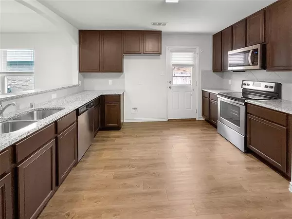 Ennis, TX 75119,1504 Blue Jay Drive