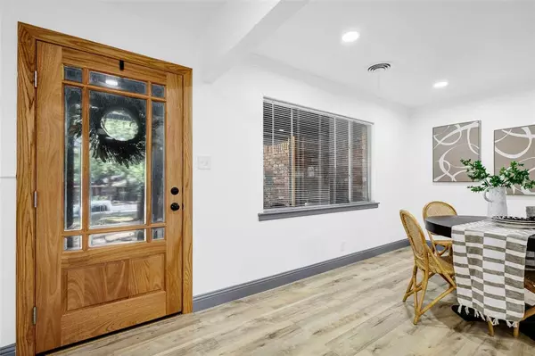 Hurst, TX 76054,612 Circleview Drive S