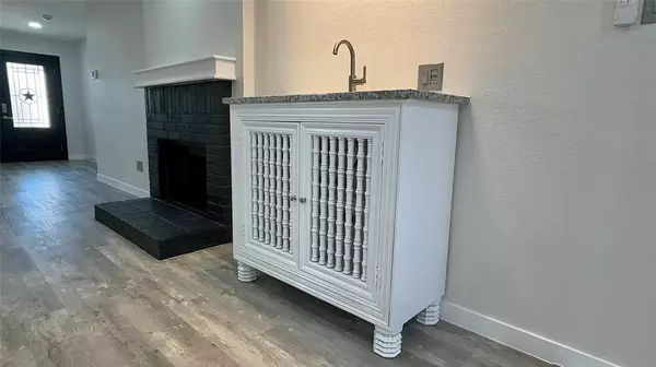 Fort Worth, TX 76135,5316 New Castleton Lane