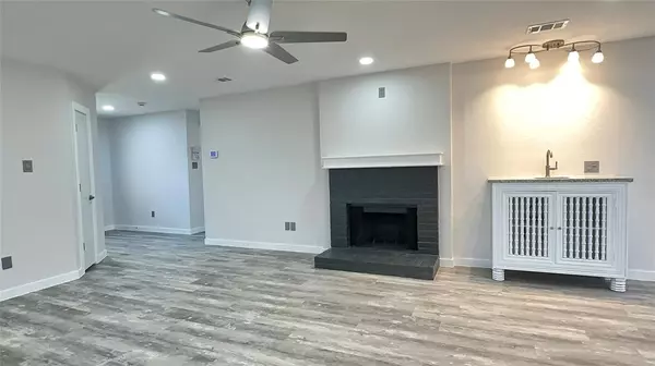 Fort Worth, TX 76135,5316 New Castleton Lane