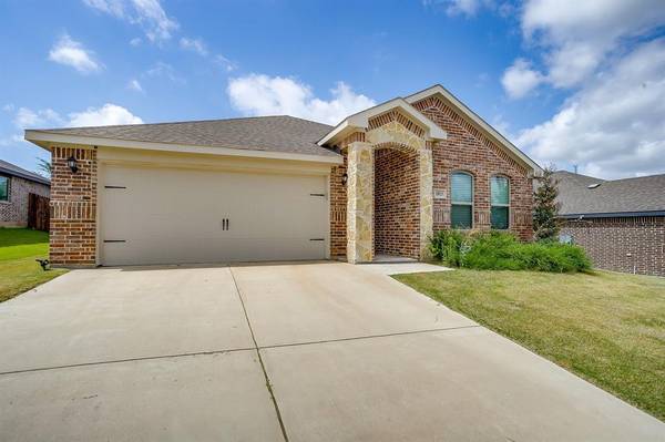 1813 Barberry Way, Weatherford, TX 76086