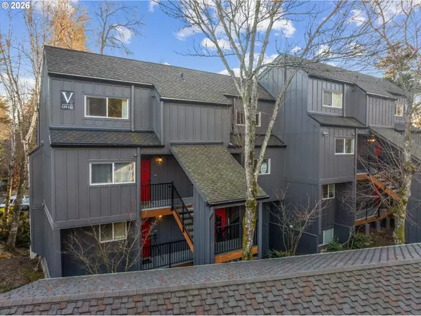 Lake Oswego, OR 97035,4 TOUCHSTONE CT ##140