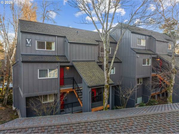 Lake Oswego, OR 97035,4 TOUCHSTONE CT ##140