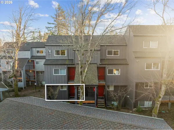 4 TOUCHSTONE CT ##140, Lake Oswego, OR 97035