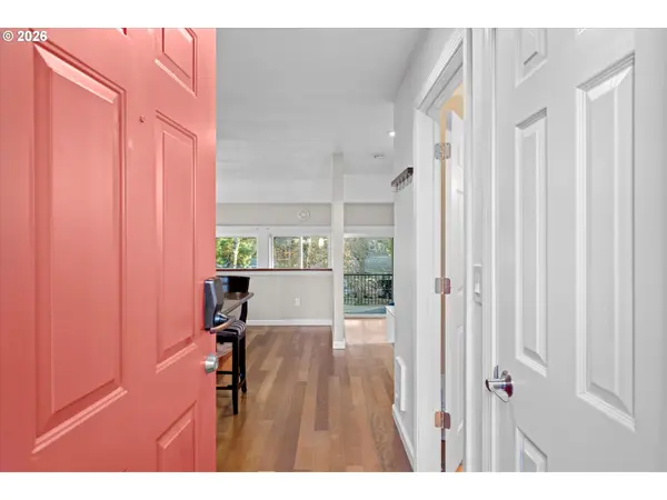 4 TOUCHSTONE CT ##140, Lake Oswego, OR 97035