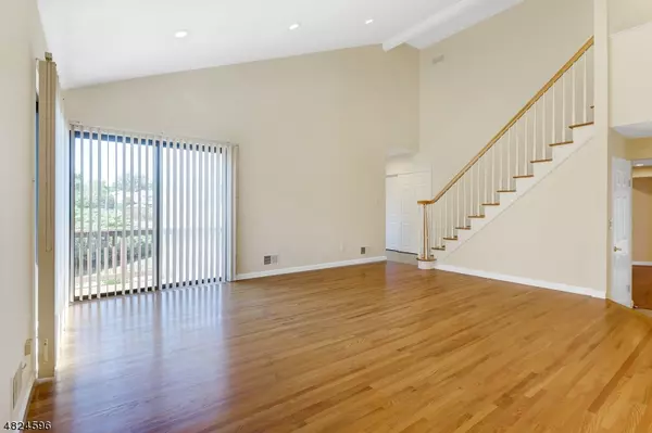 Florham Park Boro, NJ 07932,250 Ridgedale Ave T4 #4
