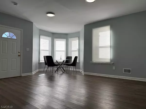 West Orange Twp., NJ 07052,19 Cross St #1